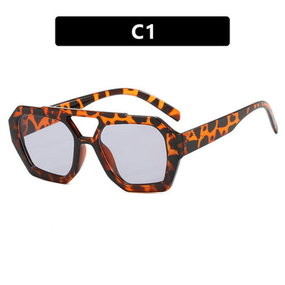 Oversized Leopard Frame Sunglasses – Trendy Summer Shades for Women, Perfect for Beach & Vacation Style